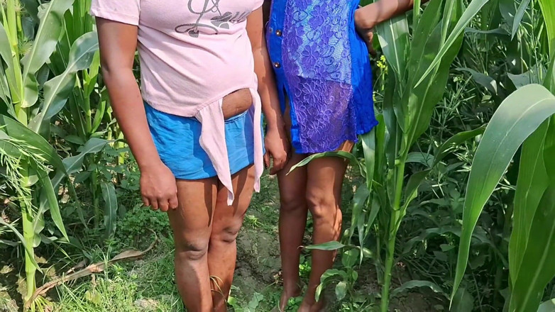 Desi step mom: 야외에서 섹스하는 핫한 마누라 최신 3명