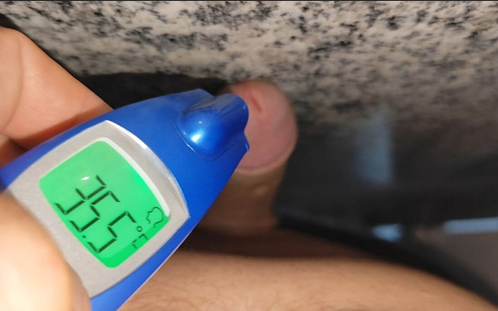 Straight Daddy Club: Dick Termómetro sonando ruidosamente.