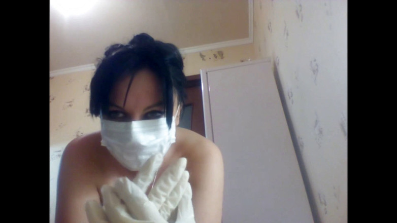 Sexy Milf: Obří doktorka rozdrtí vaše tinové tělo svými "latexovými" rukama a svým...