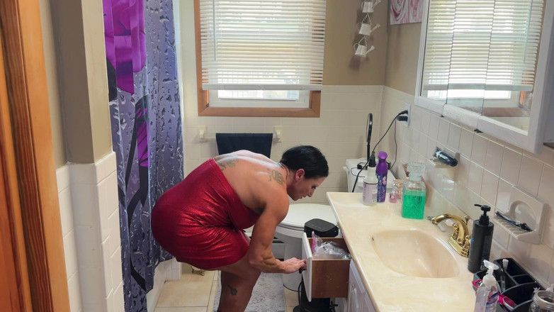 Kandylegsxxx: Worshipping Godfathers Feet Naughy Kandys Punishment