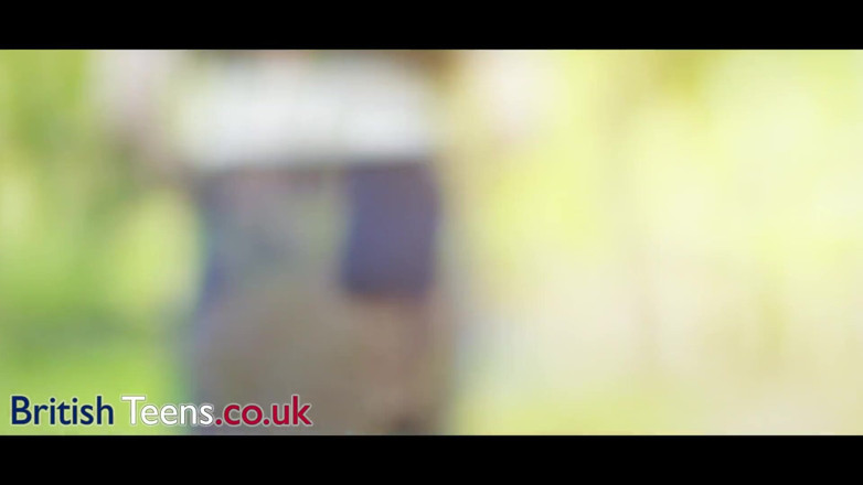 British Teens: Jururawat British dikongkek dua jururawat dengan meludah dan menelan dua...
