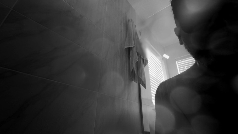 Ivan the Pleasure Dom: Hetero ženatý muž šuká robertek ve sprše (část 1)