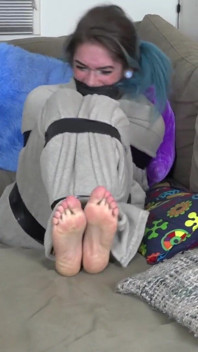 Luna Grey - encased blanket