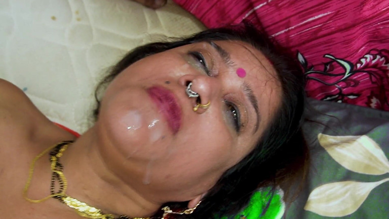 Queen star Desi: Lady House Owner Her Tainent, Hardcore Sex, Squarting