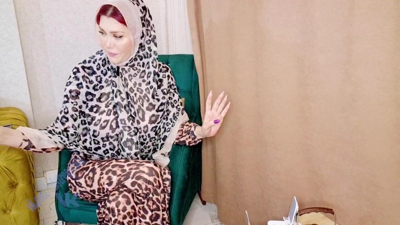 Mistressrola: 히잡을 쓴 아랍 소녀