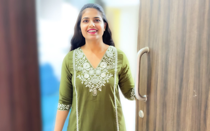 Sexy Komal: Komal Has Called Her Stepbrother Home on Raksha Bandhan, if...