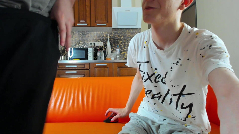 Morflot24: 내 부드러운 자지가 Alex의 하드코어 자지보다 클 수 있을까?