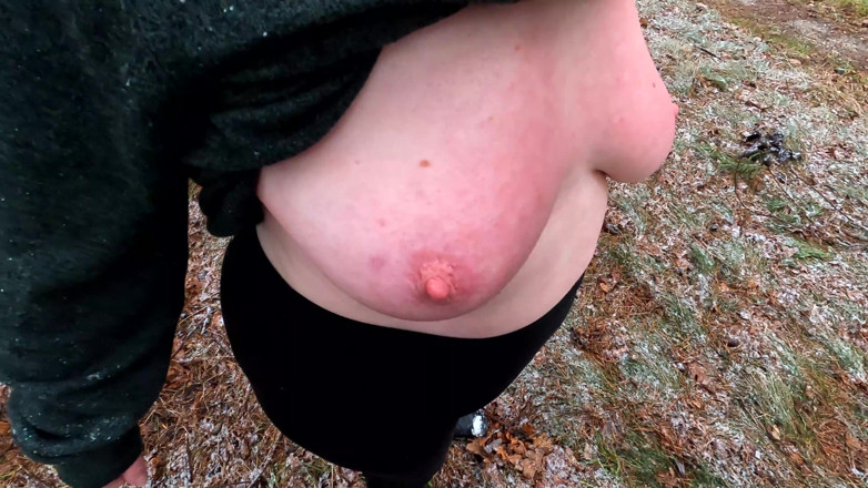 Bouncy Tits Action: Slapping Her Tits While Hiking Through the Snow