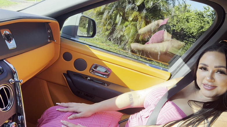 Teddy Tarantino: Une latina super épaisse se fait draguer et baiser dans un...