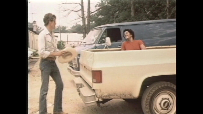 Vintage megastore: 素晴らしい巨乳熟女が2本の大きなビンテージコックに口とお尻で犯され、射精されました