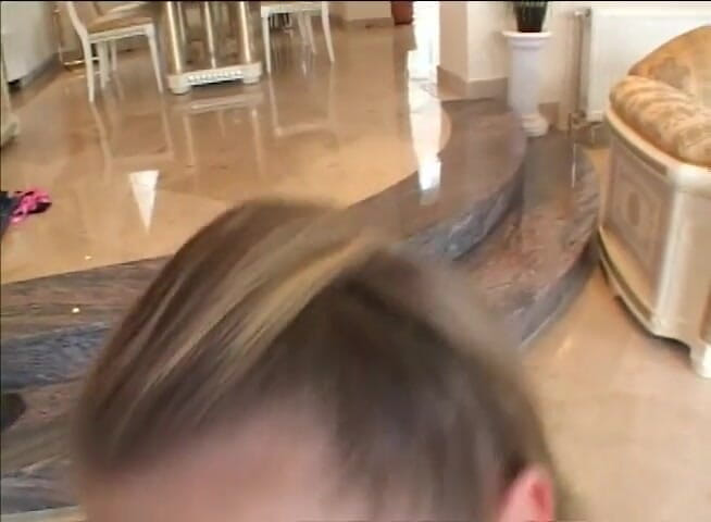 Hot Girlz: Gorgeous blonde girl satisfied her needs