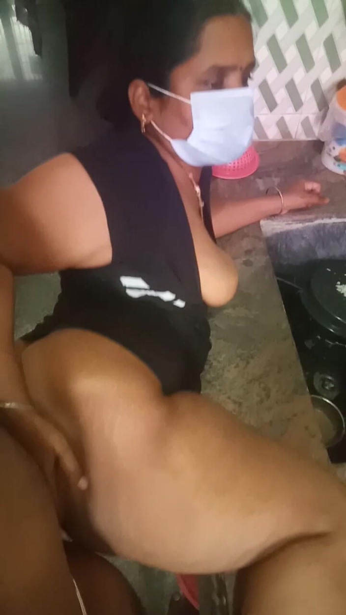 Pickup maami: Instalatér šuká manželku majitele domu