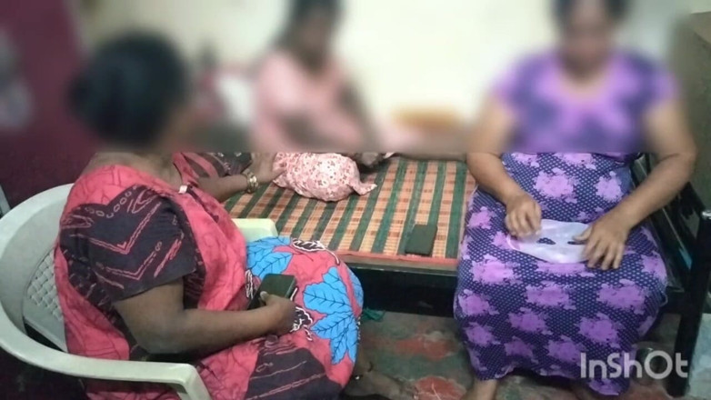 Tamil lesbian: Perbincangan panas tiga makcik