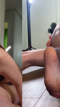 Masturbare cu coapsele și masturbare cu picioarele în ciorapi sexy strălucitori - Spermă pe nailon