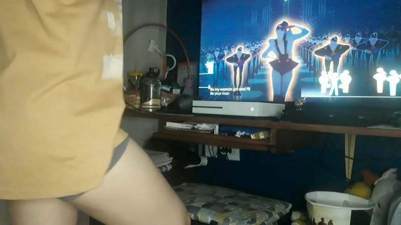 Little Ant2: 내 여친이 자위하는 걸 빨아