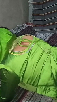 Bhabhi desi dalam sut hijau Salwar dikongkek keras oleh adik ipar