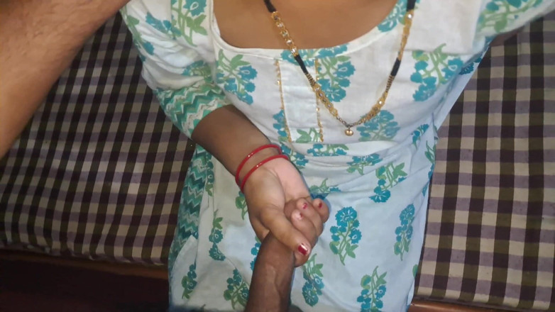 xshika: Girlfriend Gives Quick Blowjob
