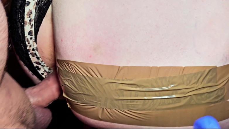 Ladybottox: Ich stopfe einen fetten schwanz in den analsex meiner stiefmutter...