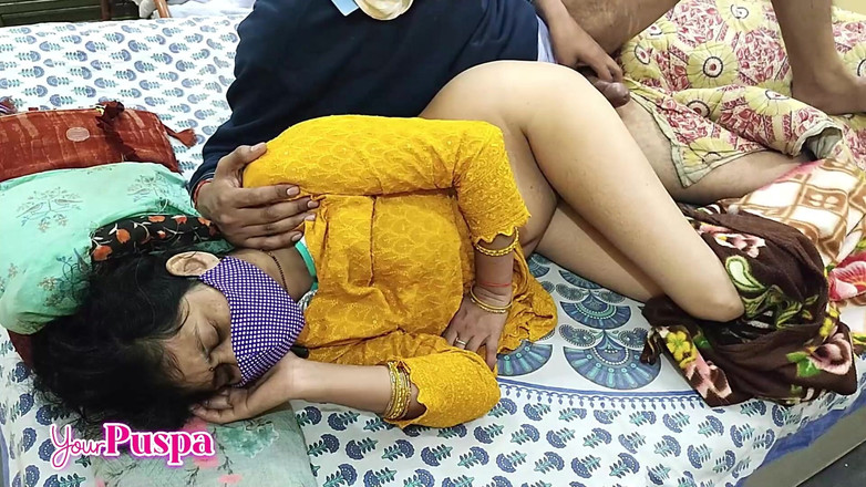 Your Puspa: Indiancă desi Punjabi s-a futut cu fiul ei vitreg obraznic 