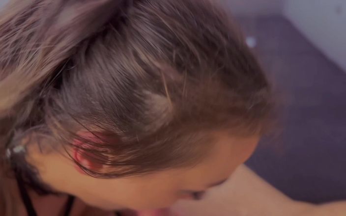 Nicole Gigi: Žhavá a sexy trojka s Rouwdy párem a Rouwdys kamarádem...