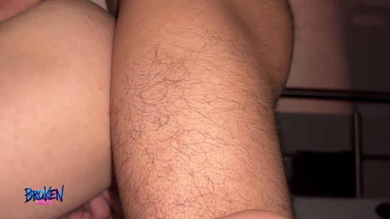 Broken holes - gay cuckold: Experimentează fiorul supunerii