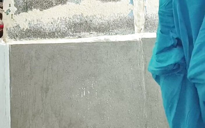 Kavita Rani: Şiirin baldızın bugün açık banyo yapıyor kocam bugün bana çok şey açtı...