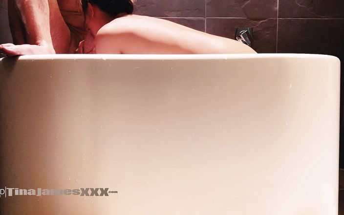 Tina James XXX: Hotel bathtime