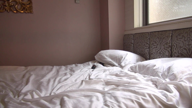Strix: Raw creampie with chill, who I met at a friend's...