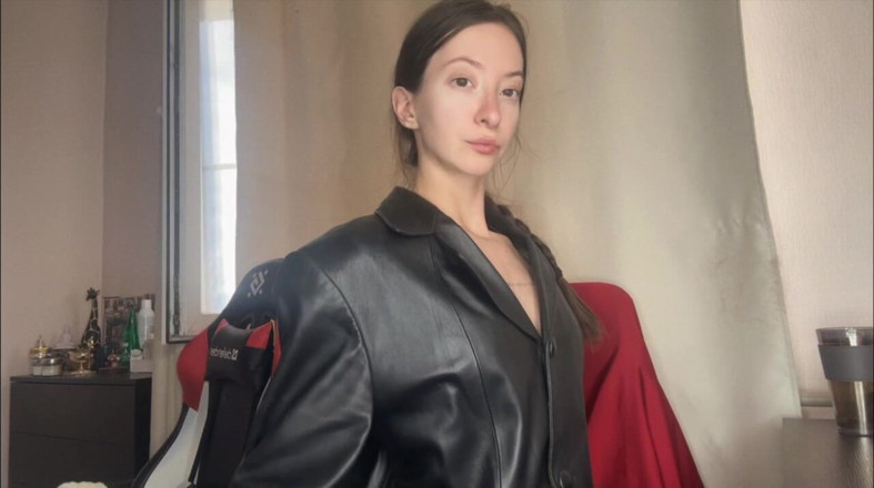 Skinny_lady69: Look Into My Eyes and Don't You Dare Look Away.