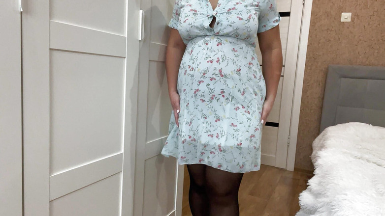 Lux Eva: Египетская тинка в сексуальных колготках мастурбирует тугую мокрую волосатую киску