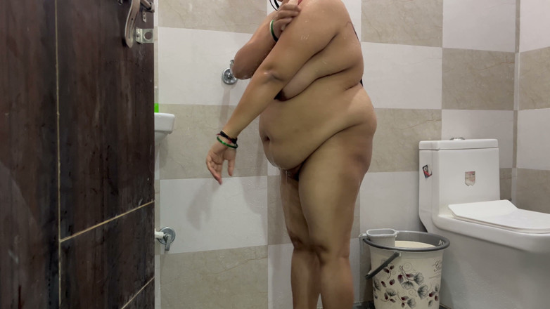 Catchybusty: Pancuran Bilik Mandi 0.1