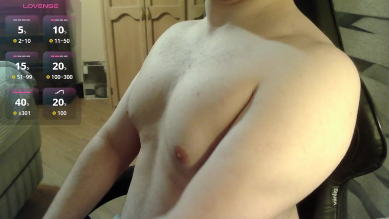 Himbo_Fox: Škádlení a podřepování na kameře