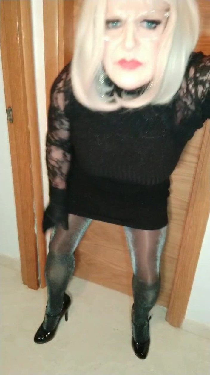 Emma Browne: Trans sekreter play'de