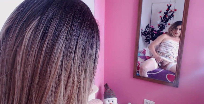 Lucasverga: 非常调情地看着镜子前的我 - 我崇拜我自己