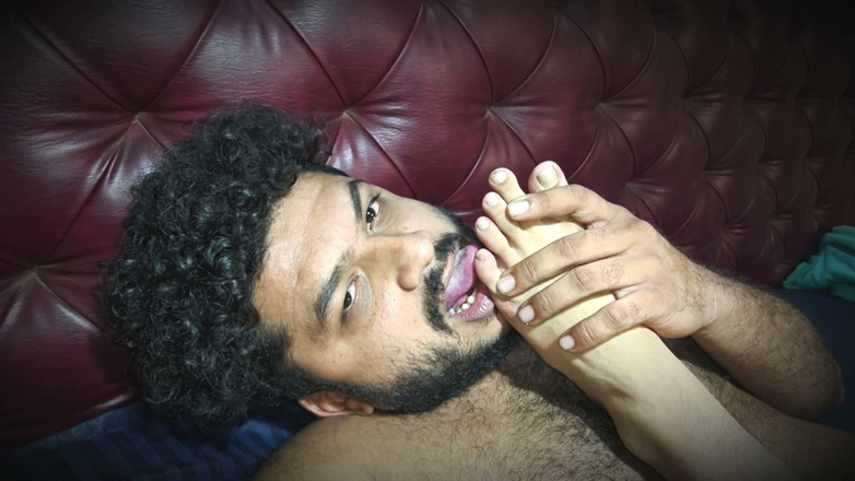 Kamasutra216789: Jackson'ın göğüslerinin üzerinde çikolata şurubu ile cinsel oyun yalama oyunu