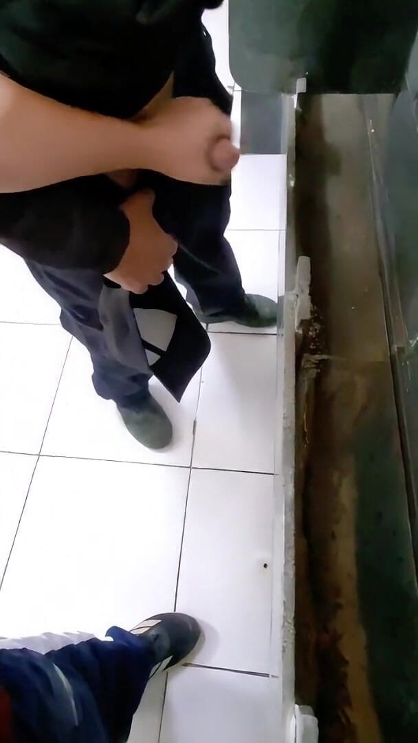 Marcosninfo: Saya menunjuk-nunjuk di tandas awam dan berjaya menyembunyikan susu daripada...