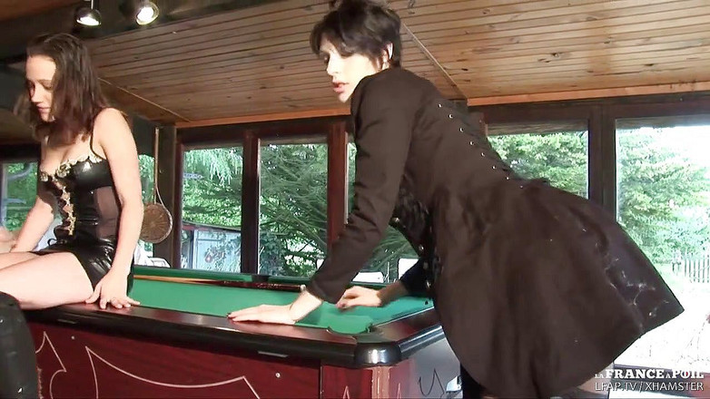 La France a Poil: Lfap - seks foursome bareng pelacur seksi perancis di rumah