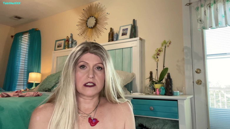 TabithaXXX: You can watch me dress pee pantyhose