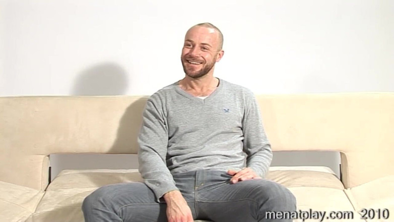 MenAtPlay: การแคสต์ของ Nathan Price