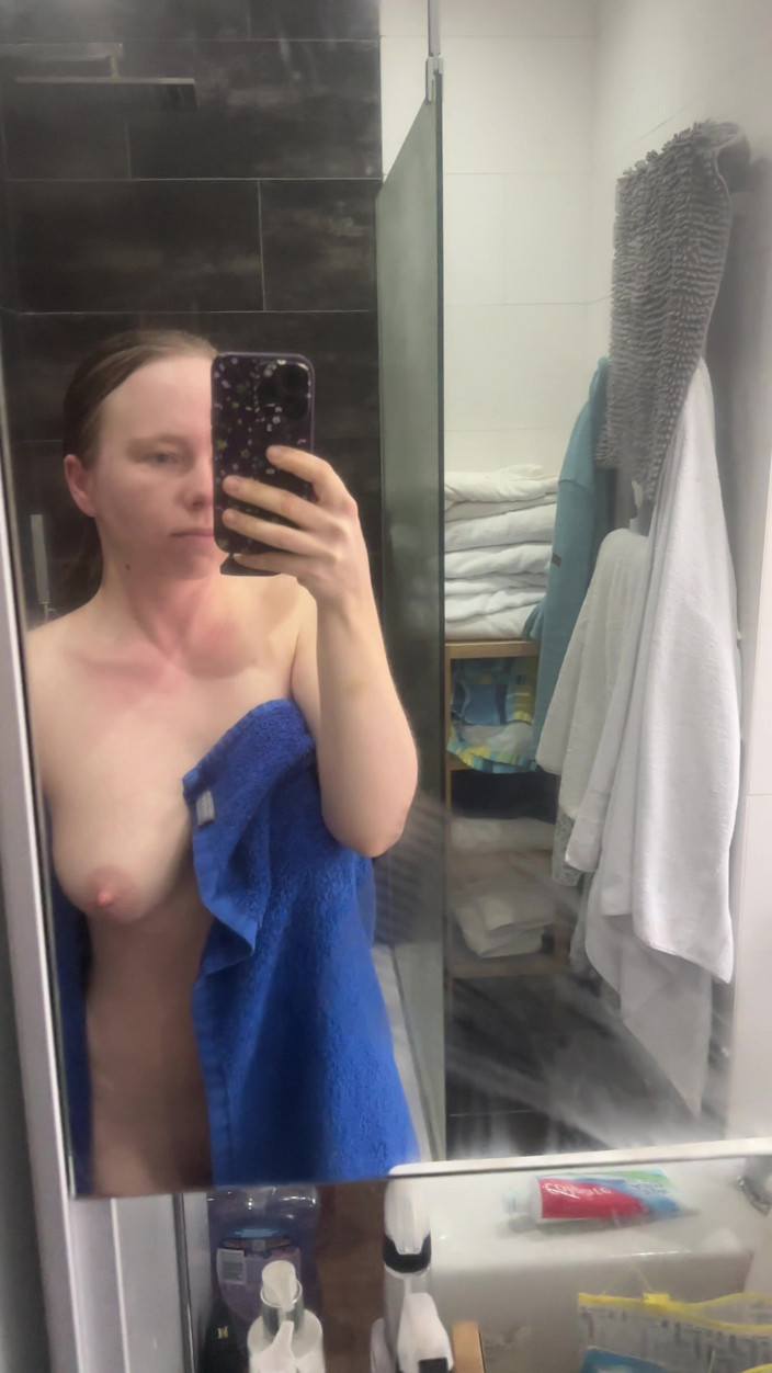 SweetLucy96: Ven a ducharte conmigo