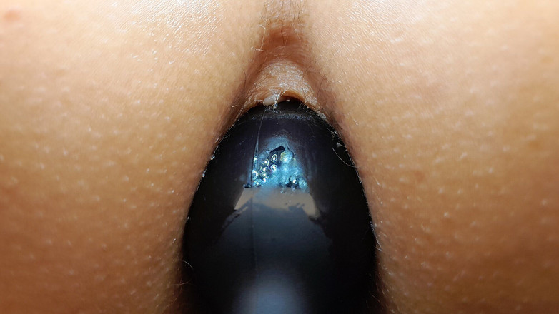 Lala Licious: Lala licious - göt ağır çekim deliği ve osuruk içine 2 santimetrelik bir...