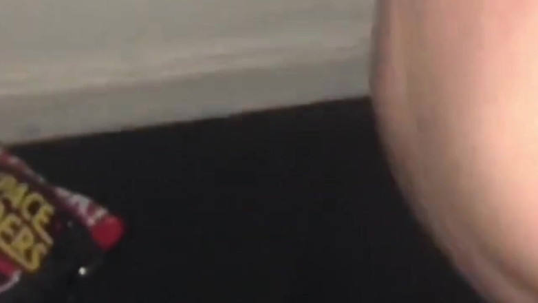 Daddykane: 下流的婊子在晚上出去后脱光衣服，变得怪异