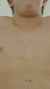 Poprvé nebo tyto 3 sexy hetero twink šukání bez sedla