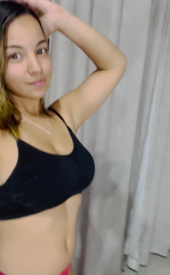 i_am_freya: अपने आप को, अपने सभी रंगों और रूपों में होने की हिम्मत