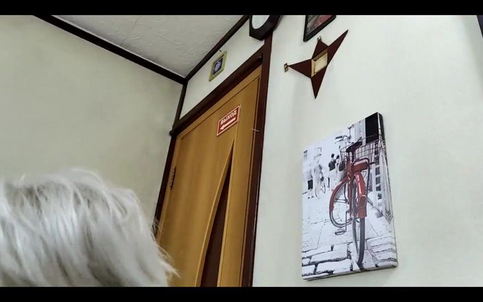 AimeeParadise: 熟女成熟した美しさAimeeparadiseからのフェラチオマスタークラス。