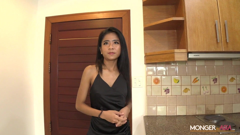 Monger In Asia: Beautiful sexy Thai maid gets knocked up at work