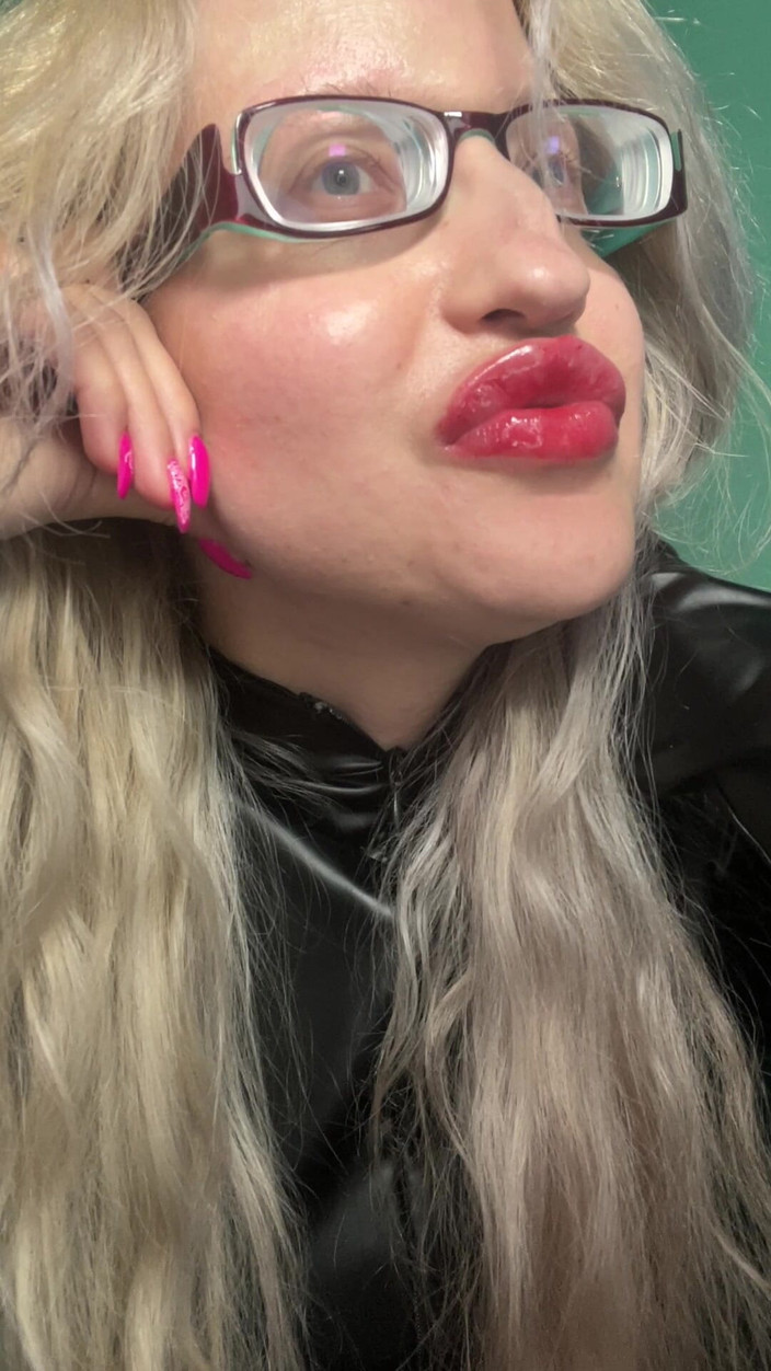 FinDom Goaldigger: あなたの舌を見せてください!