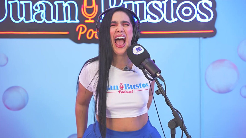 JuanBustos: MILF pemalu Sarahblack menjadi liar apabila dia tersedak pada zakar...