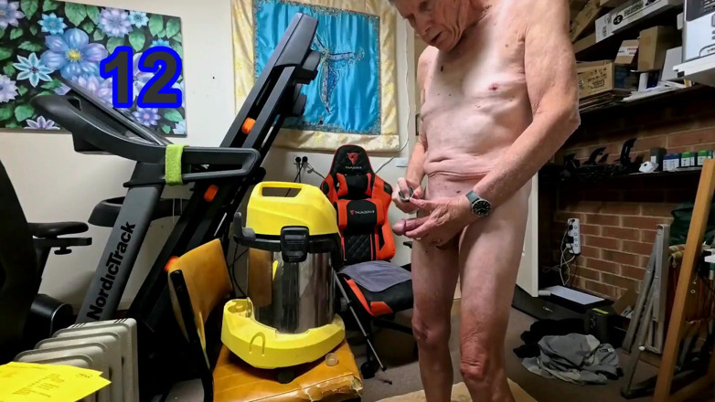 UncleK: Me Having Fun with the Vacuum