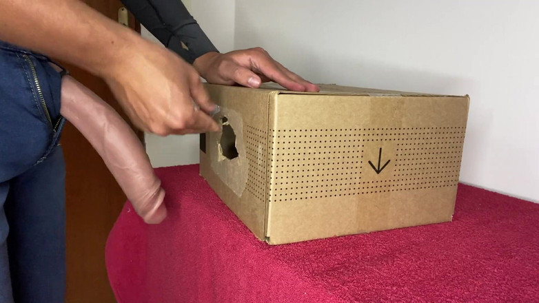 Greedy truck: J'étais excitée au travail et ma secrétaire n'était pas là,...